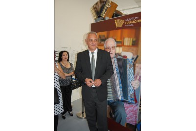 V Litovli se otevřelo Muzeum harmonik