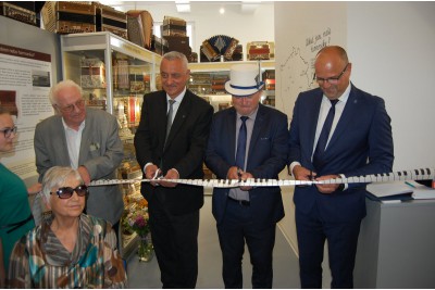 V Litovli se otevřelo Muzeum harmonik