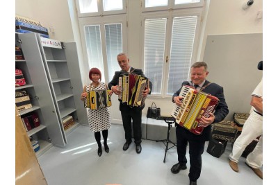 V Litovli se otevřelo Muzeum harmonik