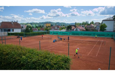 Tenisté ze Zábřehu se radují z moderního zázemí; foto: Město Zábřeh