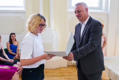 Hejtman předal unikátní výuční listy