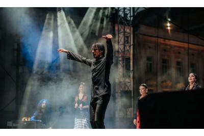 Tanečníci se vlnili v divokém rytmu flamenca