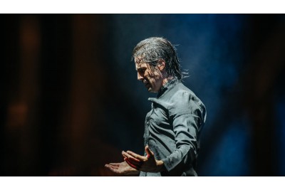Tanečníci se vlnili v divokém rytmu flamenca