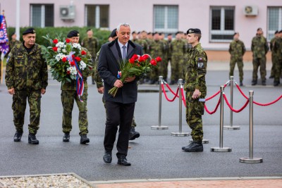 Žižkova kasárna ožila slavnostním nástupem vojenské policie