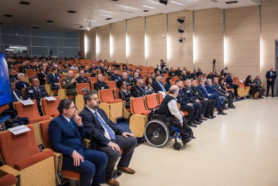 Policisté z měst a obcí zaplnili Olomouc