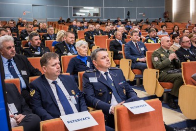 Policisté z měst a obcí zaplnili Olomouc