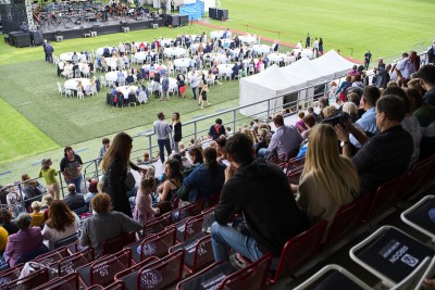 Fotbalový stadion v Olomouci rozezněla vážná hudba