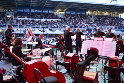 Fotbalový stadion v Olomouci rozezněla vážná hudba