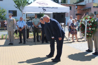 Zástupci kraje se poklonili památce obětí v Novém Malíně