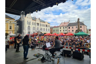 V Litovli se slavilo. Lidé přitom přispívali místní Charitě