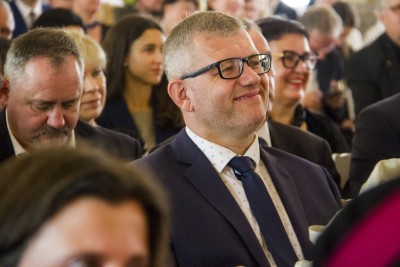 Univerzita Palackého udělila čestný doktorát teologu Christophu Schönbornovi