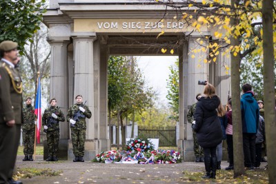 Náměstek hejtmana Dalibor Horák uctil památku válečných veteránů