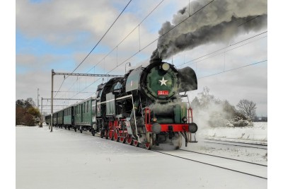 Mikulášská družina cestovala parním vlakem