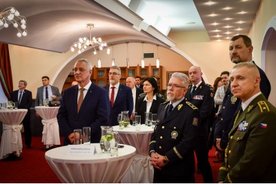 Velitelství pozemních sil jednalo s významnými olomouckými představiteli