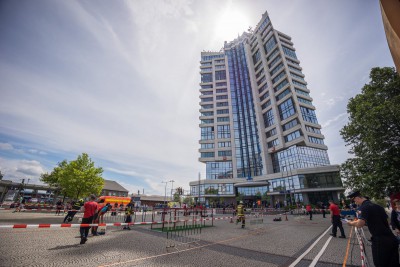 	Krajská budova opět posloužila hasičům v soutěži Nejtvrdší hasič přežije