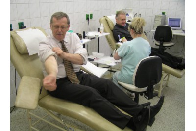 Společné darování krve na hematologicko-transfuzním oddělení nemocnice v Přerově