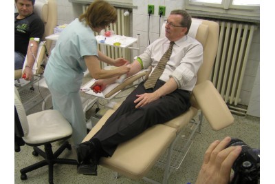 Společné darování krve na hematologicko-transfuzním oddělení nemocnice v Přerově