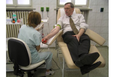 Společné darování krve na hematologicko-transfuzním oddělení nemocnice v Přerově