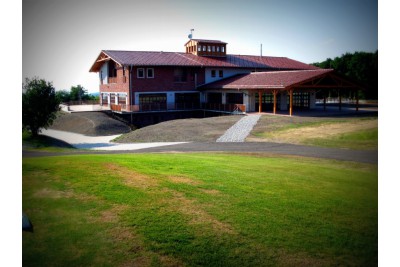 Zkvalitnění služeb a dobudování dopravní infrastruktury areálu golfového hřiště Dolany - Véska - čestné uznání - kategorie Stavby občanské vybavenosti a úpravy veřejných prostor