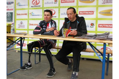 4-5-2013-author-sela-marathon-021.jpg