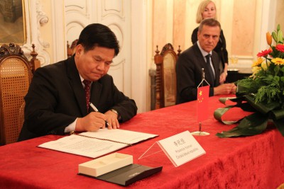 Kraj podepsal smlouvu o partnerství s čínskou provincií Yunnan