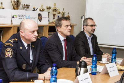 Hejtman navštívil nové krajské operační středisko hasičů
