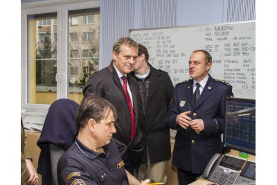 Hejtman navštívil nové krajské operační středisko hasičů
