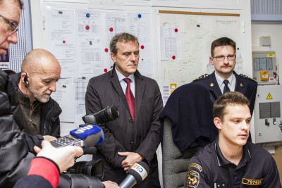 Hejtman navštívil nové krajské operační středisko hasičů