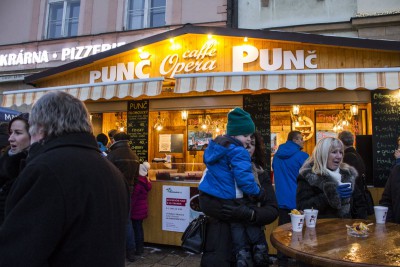 Punč s hejtmanem vynesl 40 tisíc korun