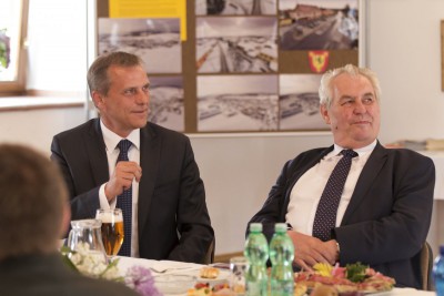 prezident-1-299.jpg