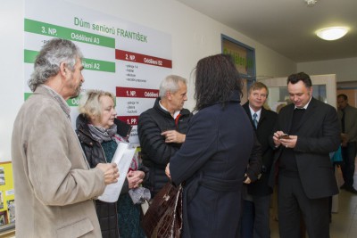 Hejtman Rozbořil otevřel zrekonstruovaný dům seniorů v Náměšti na Hané