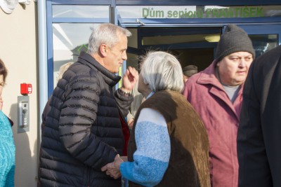 Hejtman Rozbořil otevřel zrekonstruovaný dům seniorů v Náměšti na Hané