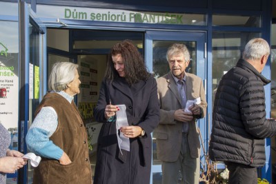 Hejtman Rozbořil otevřel zrekonstruovaný dům seniorů v Náměšti na Hané