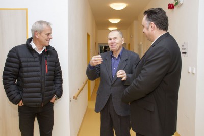 Hejtman Rozbořil otevřel zrekonstruovaný dům seniorů v Náměšti na Hané