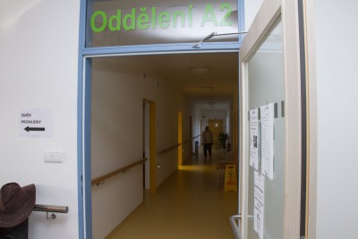 Hejtman Rozbořil otevřel zrekonstruovaný dům seniorů v Náměšti na Hané