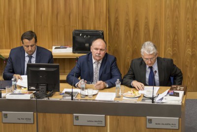 Olomoucký kraj má nové vedení. Hejtmanem je Oto Košta
