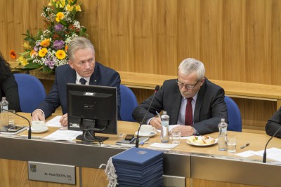 Olomoucký kraj má nové vedení. Hejtmanem je Oto Košta