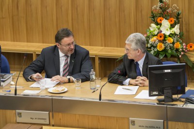 Olomoucký kraj má nové vedení. Hejtmanem je Oto Košta