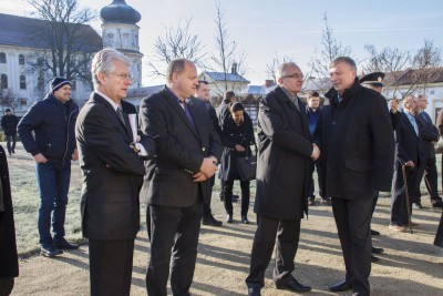 Dětské oddělení, které se bude komplexně zabývat následnou intenzivní péčí, dnes slavnostně otevřeli ve Vojenské nemocnici v Olomouci. Specializované pracoviště je jediné svého druhu v České republice.