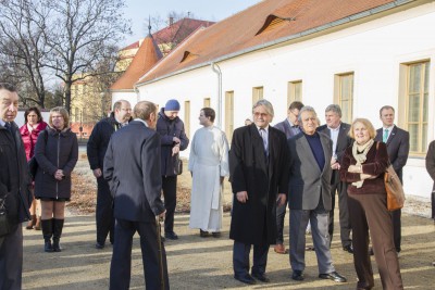 Dětské oddělení, které se bude komplexně zabývat následnou intenzivní péčí, dnes slavnostně otevřeli ve Vojenské nemocnici v Olomouci. Specializované pracoviště je jediné svého druhu v České republice.