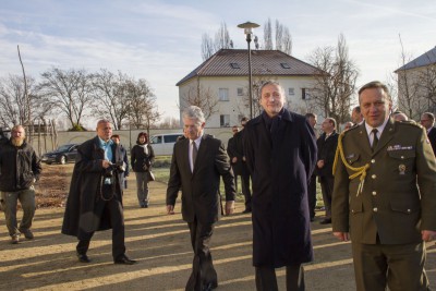 Dětské oddělení, které se bude komplexně zabývat následnou intenzivní péčí, dnes slavnostně otevřeli ve Vojenské nemocnici v Olomouci. Specializované pracoviště je jediné svého druhu v České republice.