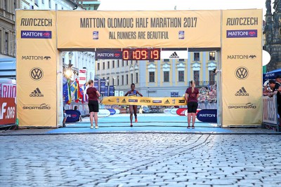 Osmý Mattoni 1/2Maraton Olomouc skončil triumfem RunCzech Racing týmu