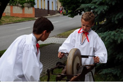 V Doloplazech proběhla tradiční Jízda králů