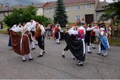 V Doloplazech proběhla tradiční Jízda králů