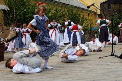 V Doloplazech proběhla tradiční Jízda králů