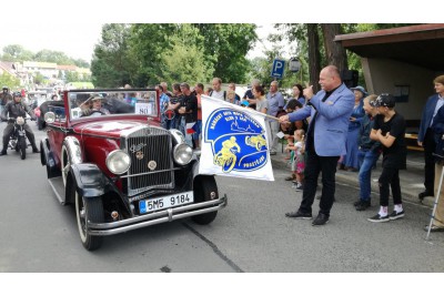 Hejtman Ladislav Okleštěk odstartoval Rallye na pohodu