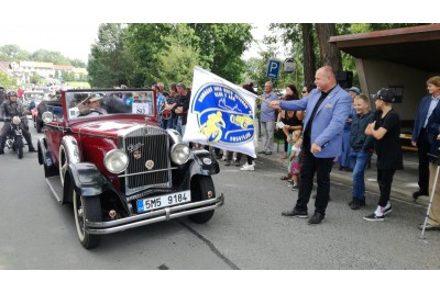 Hejtman Ladislav Okleštěk odstartoval Rallye na pohodu