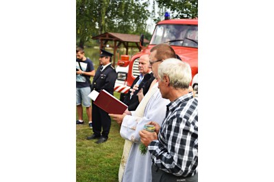 Hejtman Ladislav Okleštěk pokřtil nový automobil jednotky SDH v Majetíně