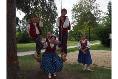 Hejtman Ladislav Okleštěk se zúčastnil mezinárodního folklorního festivalu ve Velké Bystřici