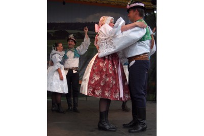 Hejtman Ladislav Okleštěk se zúčastnil mezinárodního folklorního festivalu ve Velké Bystřici